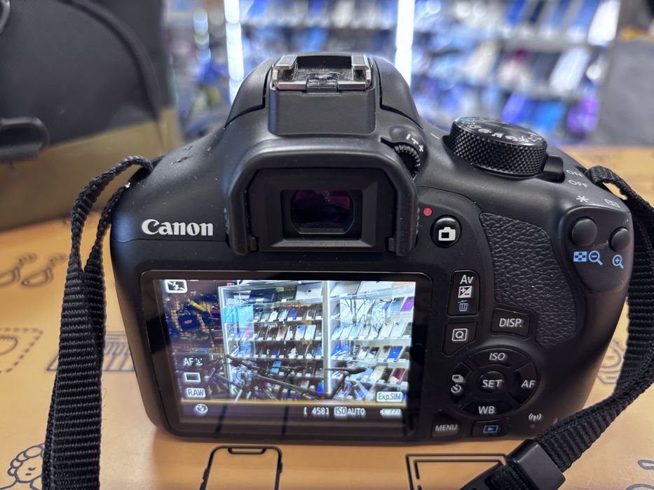 Aparat Canon Eos 1300D + Canon EFS 18-55mm. (4550 zdjęć), HALOgsm Łódź