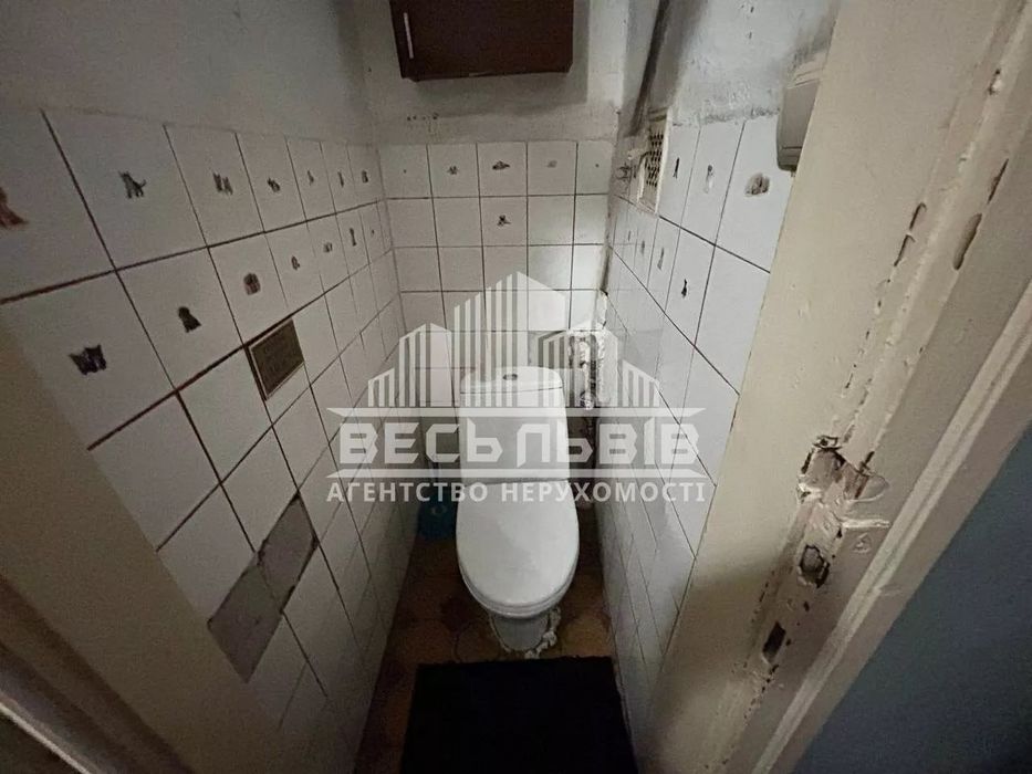 Продаж автентичної квартири з неймовірним видом в центрі