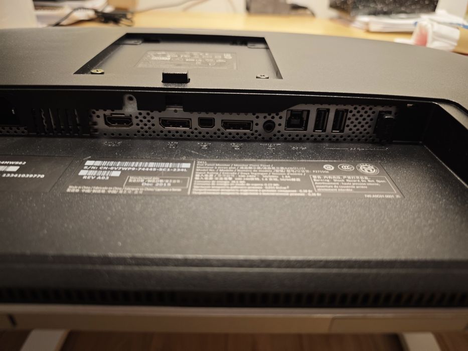 Monitor 4K Dell 27 cali + uchwyt gazowy