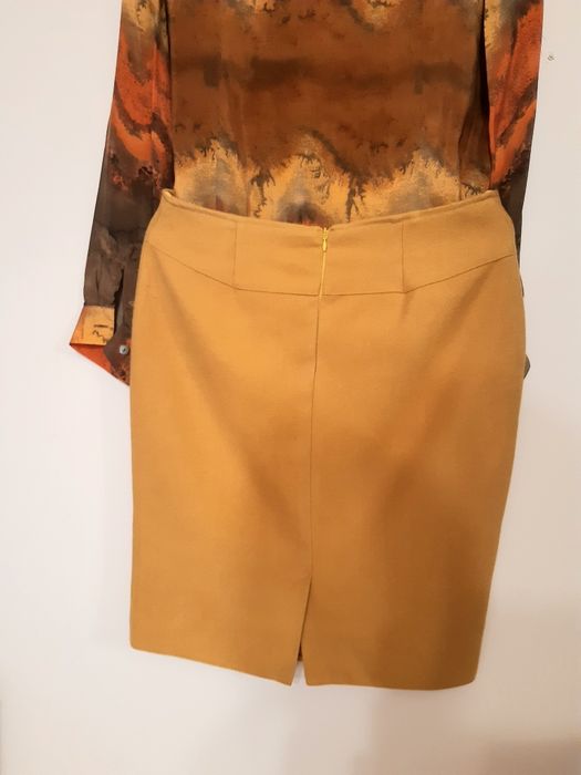 Musztardow miodowa spódnica 40 jesienna