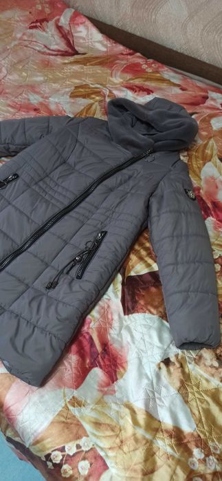 Продам жіночий зимовий пуховик