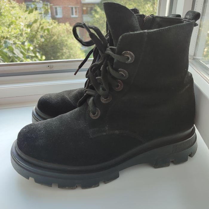 Ботинки замшеві жіночі