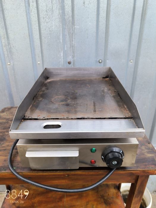 Продам жарильну поверхню , гриль.