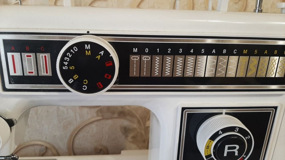 Машинка швейна,виготовлена в Германії