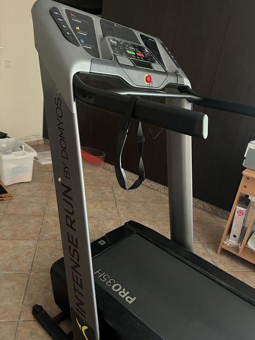 Passadeira Domyos Intense Run PRO35H – 22 km/h e inclinação automática