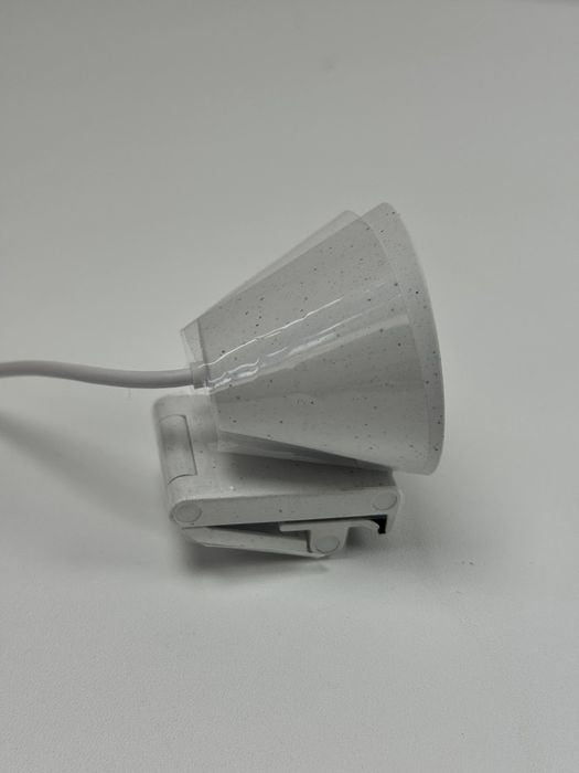 Веб-камера Logitech Brio 300 Off-White (‎960-001442)
