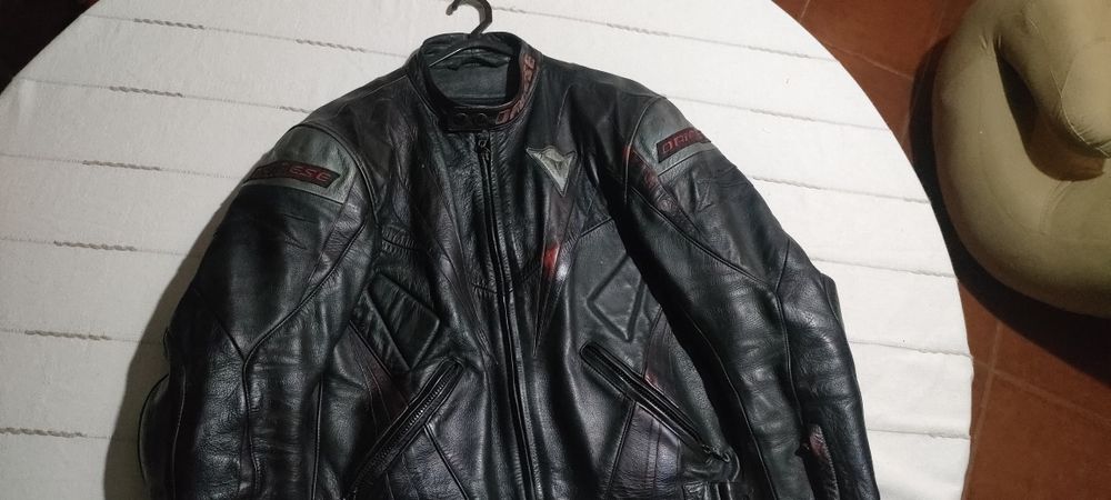 Casaco motard Dainese em pele