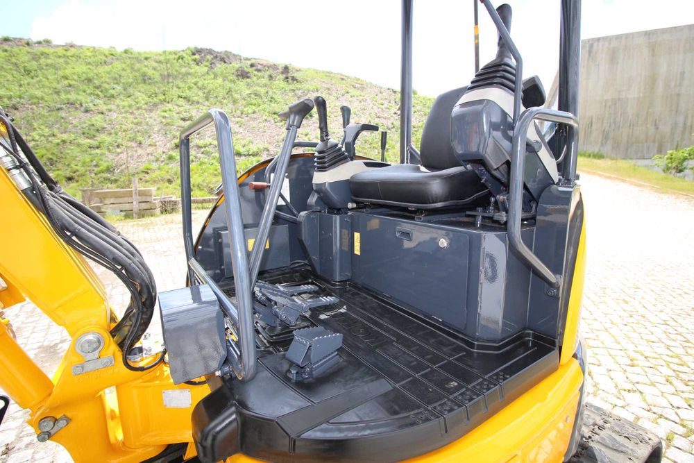 Mini Escavadora de rastos PC 26 Komatsu
