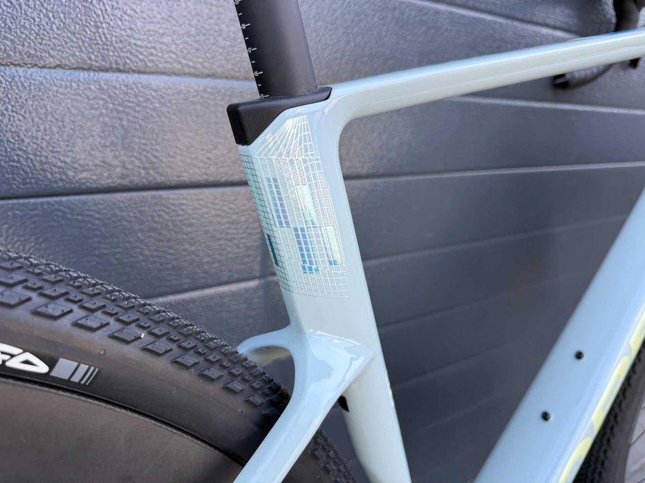 Rower gravelowy Orbea Terra M31e Koła ZIPP 303 XPLR Frozen Concrete