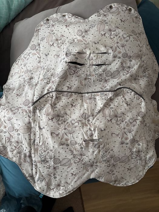 Otulacz, śpiworek do fotelika samochodowego spacerówki WallaBoo