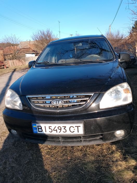 Автомобіль KIA Carens