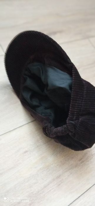 Czapka z daszkiem damska