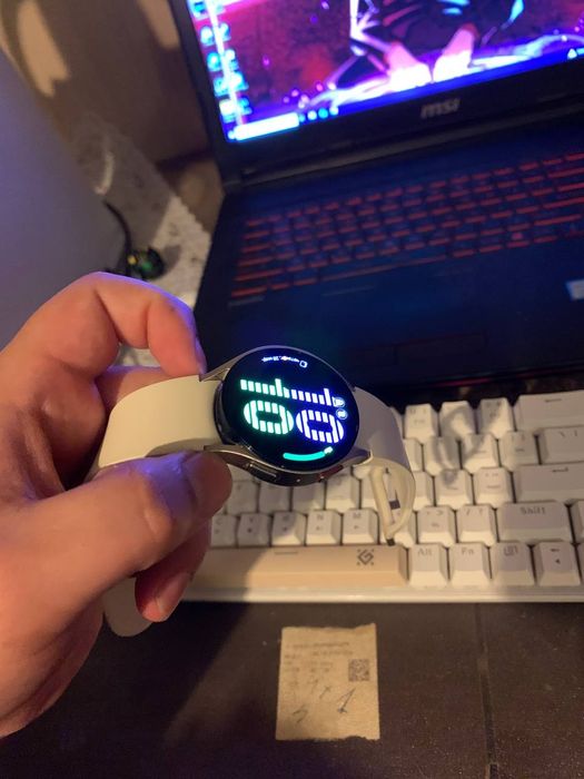 Sprzedaję zegarek Smartwatch 6