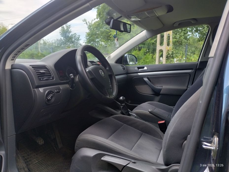 VW Jetta 2006, 1.6 MPI