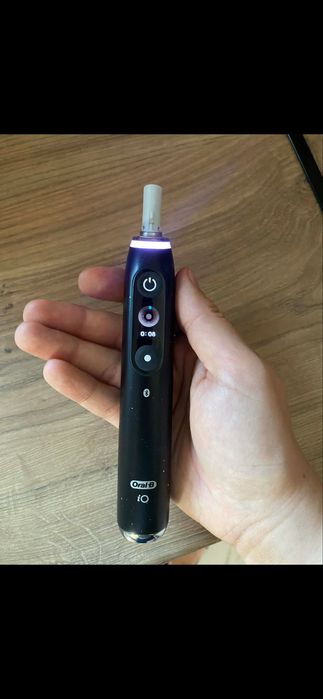 Szczoteczka elektryczna soniczna OralB io10 stan idealny