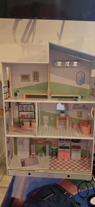 Domek piętrowy XXL z windą dla lalek Barbie