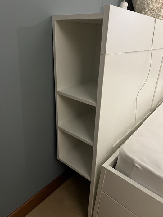 Cabeceira cama com arrumação