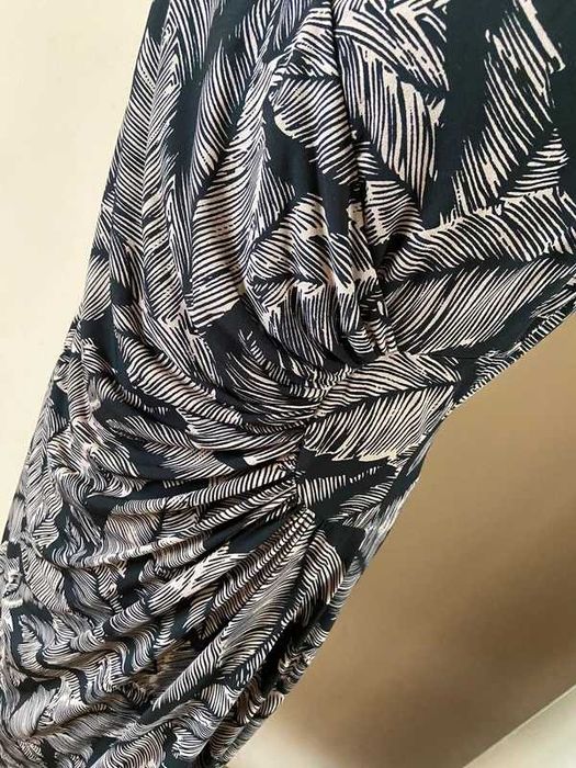 Wzory midi betty jackson black sukienka drapowana dopasowana