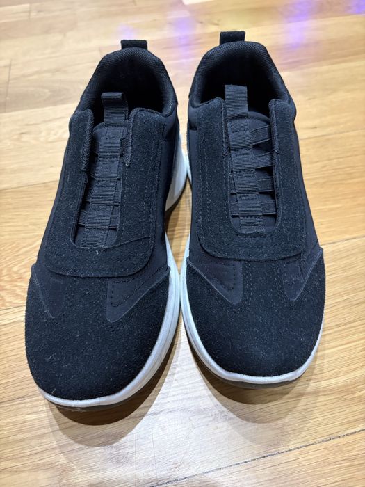 Кросівки Sinsay чорні