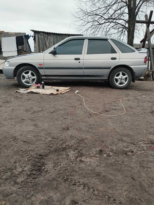 Продам Форд ескорт