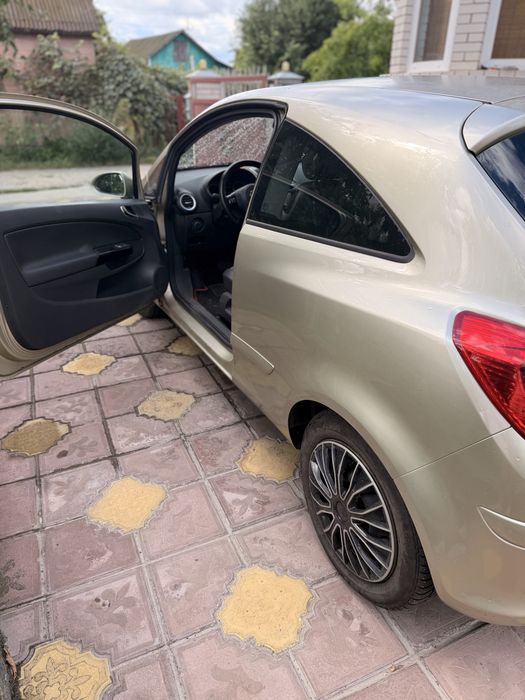Opel corsa 2007 рік