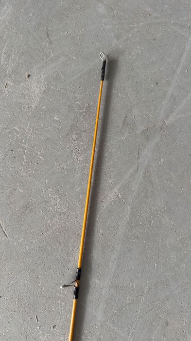 Cana de pesca usada dos anos 80