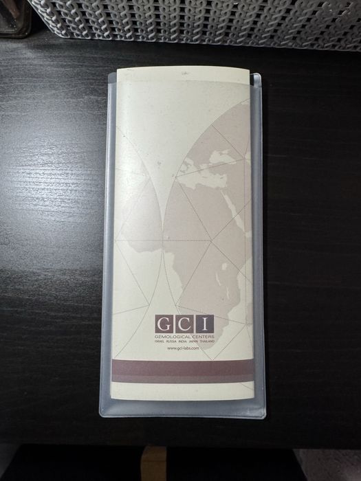 Anel de ouro com diamante natural