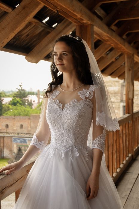 ВЕСІЛЬНА СУКНЯ дуже ніжна і красива