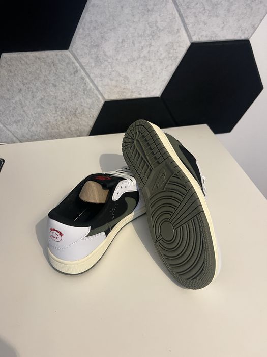 Nike Air Jordan 1 Low  Travis Scott