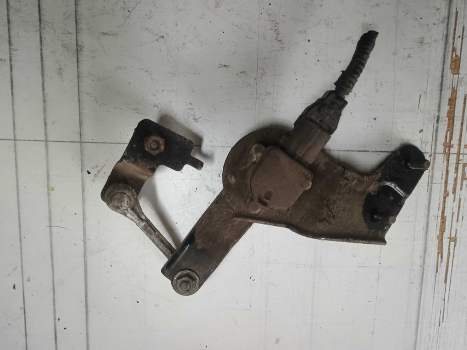 Czujnik poziomu zawieszenia Xenon Subaru Outback IV tylna oś 2013r.