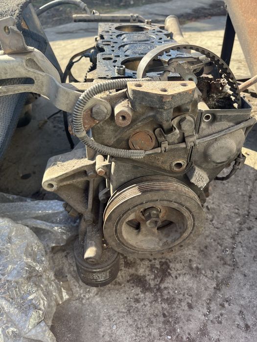 Блок двигуна Mitsubishi Lancer/Carisma(1992-2002 р.) (обсяг 1.6 4G92)