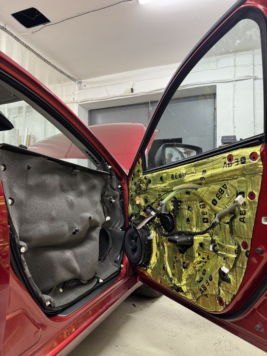 Wyciszanie aut osobowych, SUV, bus, kamper – Gdynia