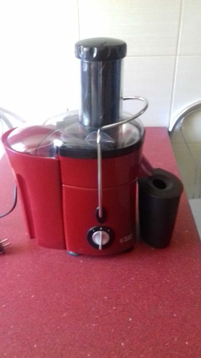 Sprzedam Russell Hobbs Desire czerwoną sokowirówkę