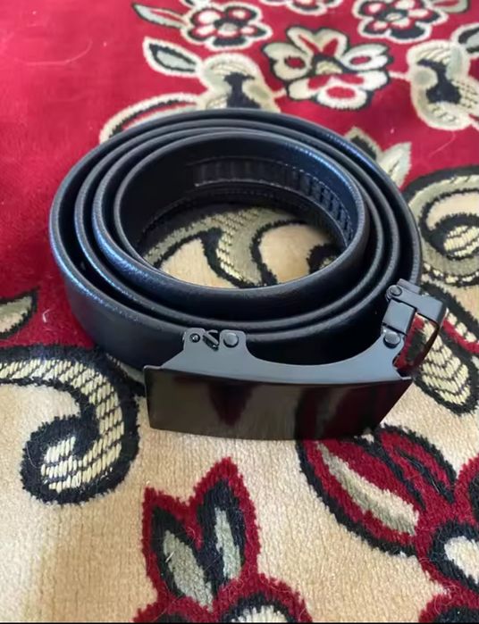 Мужской ремень кожаный пояс черный 121см длина