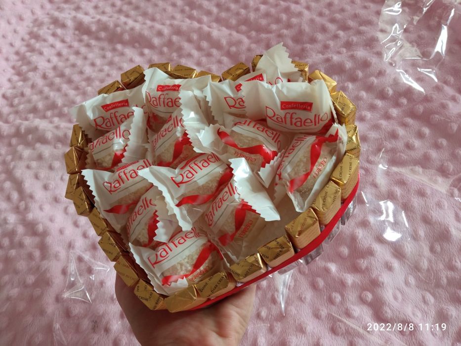 Tort, bukiet ze słodyczy