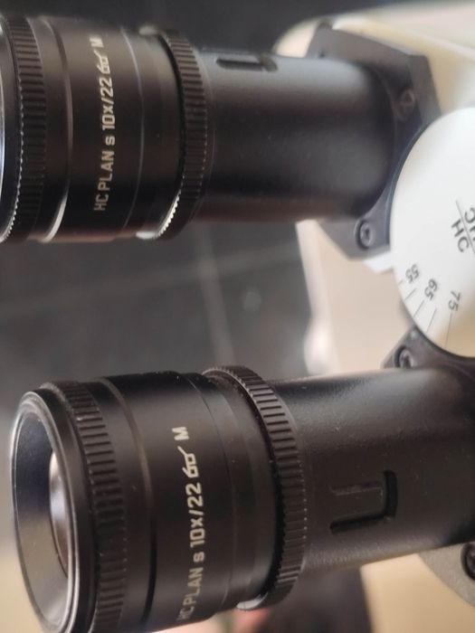 Microscopio medico