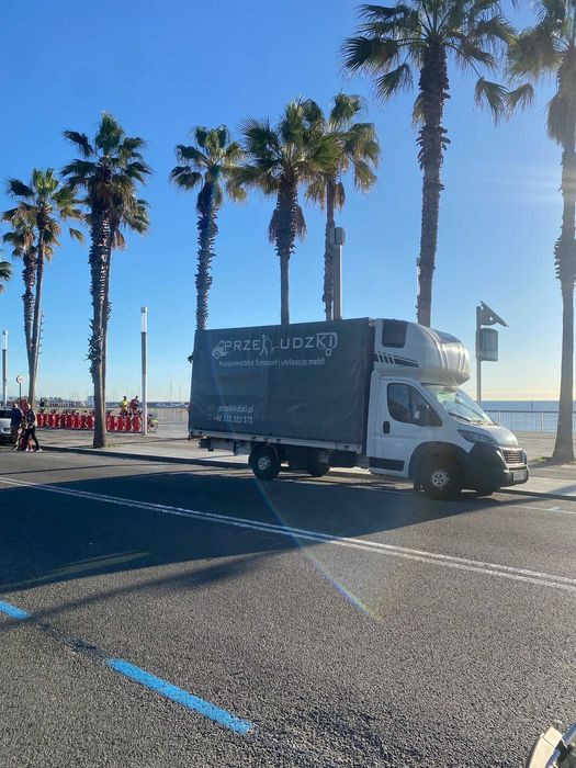 Przeprowadzki, Transport mebli, Przewóz rzeczy, Opróżnianie mieszkań