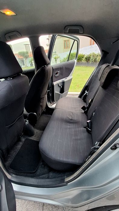 Toyota Yaris 1.0 VVT-i com AC