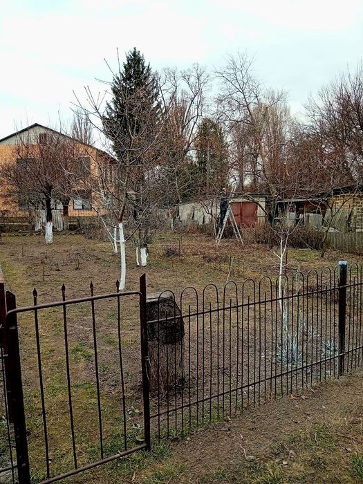 Частина будинку,три кімнати!