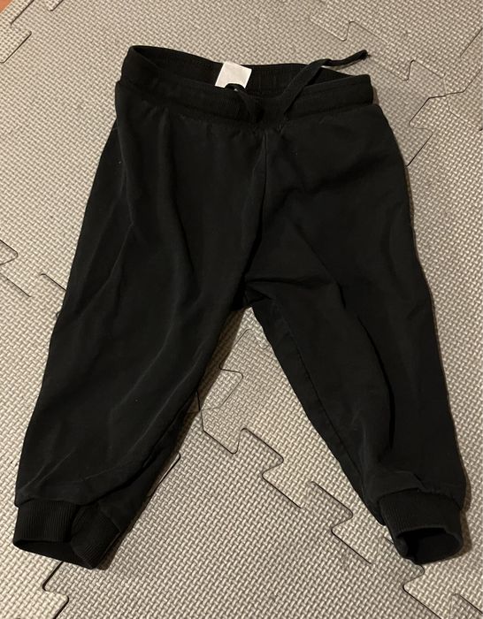 Bawełniane spodnie dresowe z H&M, 9-12 M (80)