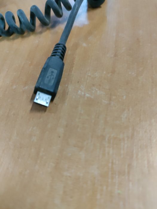 Samochodowa ładowarka do telefonów