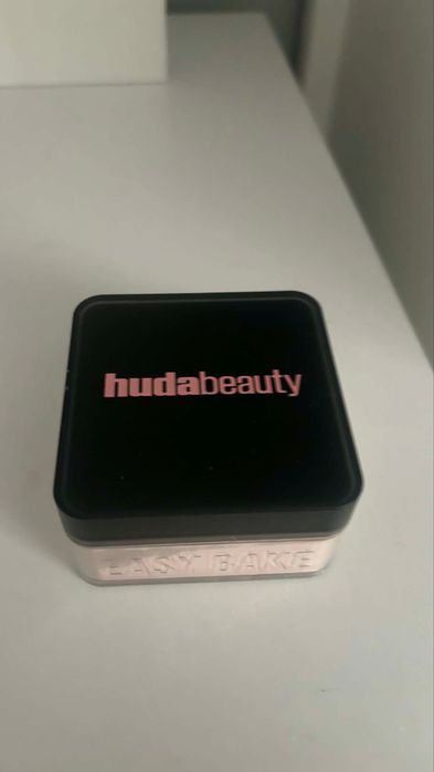 HudaBeauty Puder Cupcake Duży Okazja!!