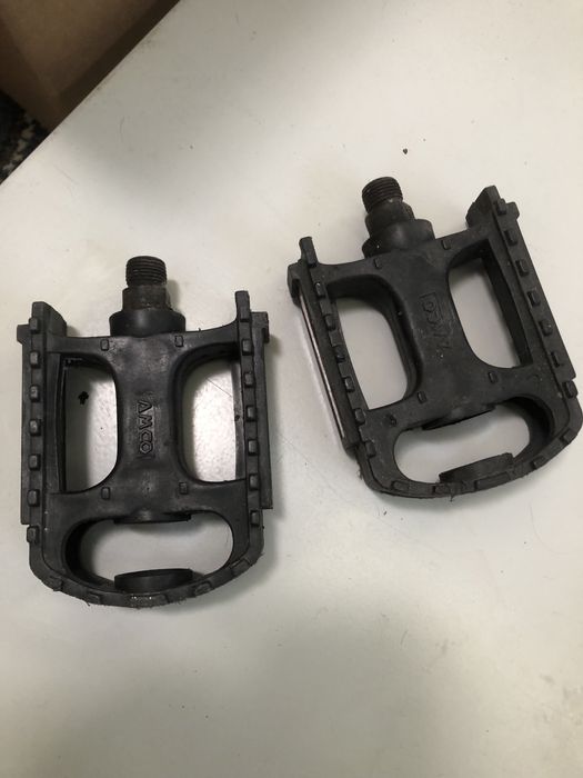 2 pedais de bucleta de adulto