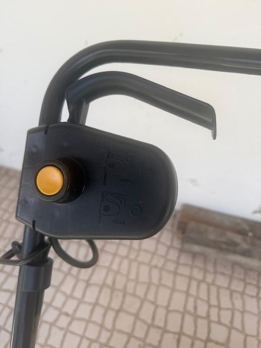 Maquina corta-relvas Black&Decker