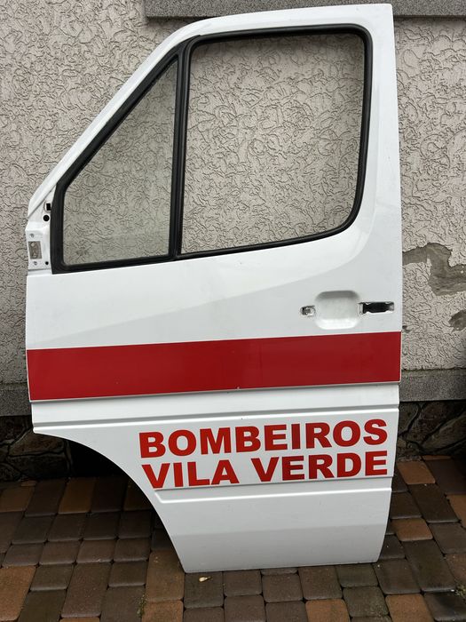 Двері задні високі , низькі , бокові  до2006 року в гарному стані