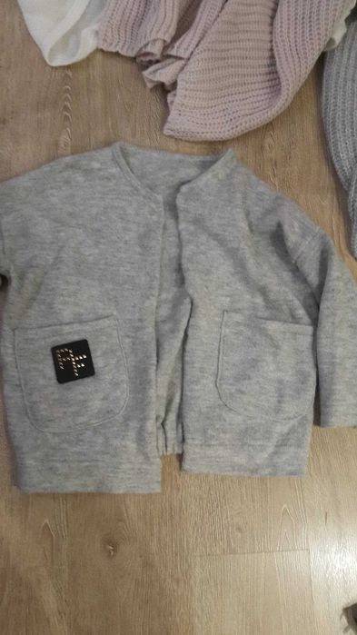 Sprzedam nowy sweter firmy PF