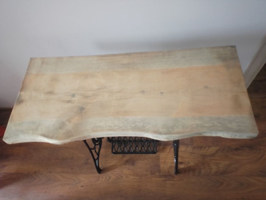 Stolik z maszyny do szycia Singer