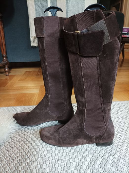 Kozaki ze skóry zamszowej