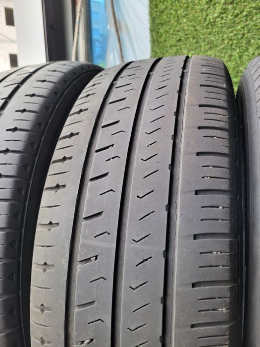 Hankook Radial RA28e 205/65 R16c