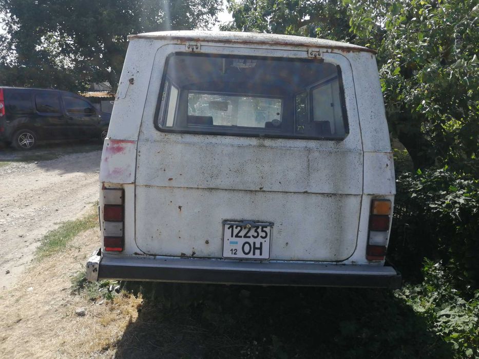 Продам автомобіль Раф